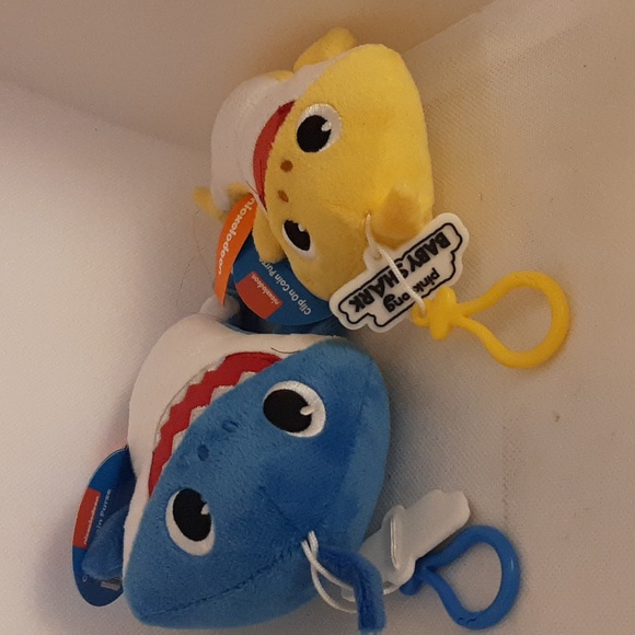 Bundle of two Baby shark clip on coin purses - Picture 3 of 4